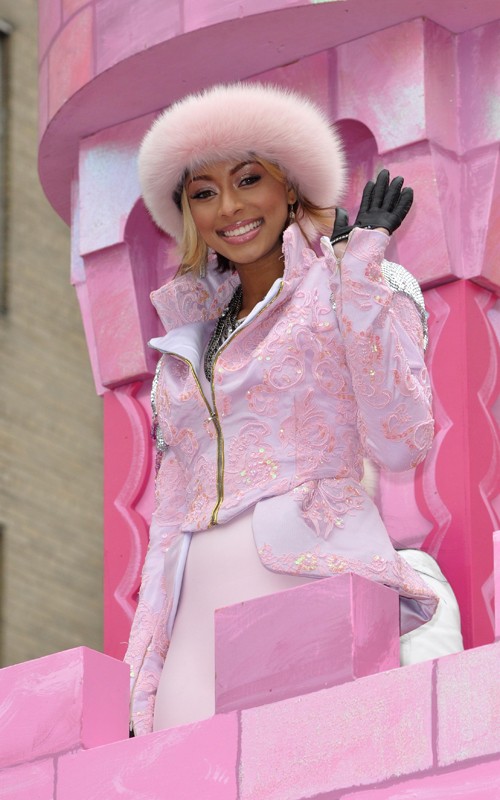 Celeb's Spotted & Performing @ NYC's Macy's Thanksgiving Day Parade ...