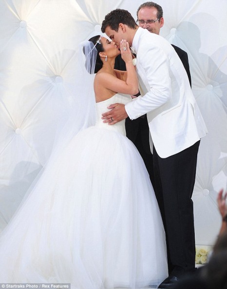 Pix :: Kim Kardashian's Wedding Photos + The Romantic Booty Grab 