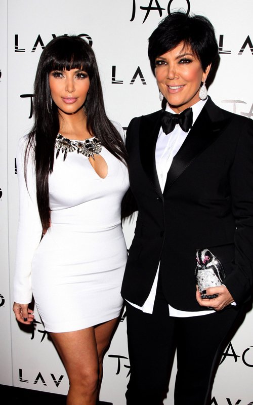 [Photos] Mommy & Daughter :: Kim Kardashian Rings In New Year With Mama ...