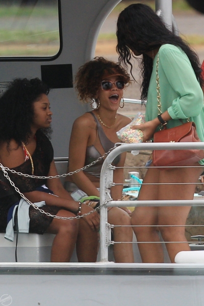 Photos Rihanna Rocks Hot Bathing Suit Enjoys Swimming With Sharks Thejasminebrand