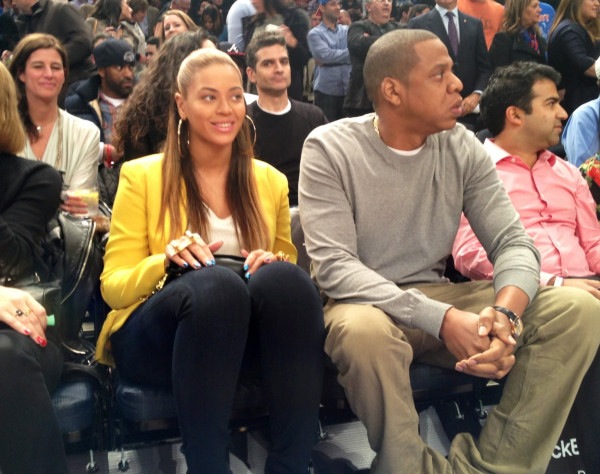 Put-the-Kids-To-Bed :: Beyonce & Jay-Z Trip-A-Referee During Date