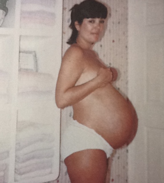 Vintage Nudeness :: Kris Jenner Posts Semi-Nude, Pregnant Photo for Son.