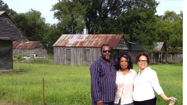 Behind-The-Scenes : Oprah Winfrey Rocks Vintage Tracksuit for ‘The Butler’