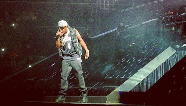 [Photos & Footage] Jay-Z Performs First Show at Barclay, Honors Notorious Big