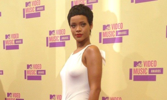 Stylin-On-You-Hoes : Celebs Get Glam On MTV VMA Red Carpet