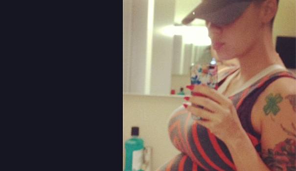 Ovary Hustlin’ : Amber Rose Is Ready To Burst…31 Weeks & Counting