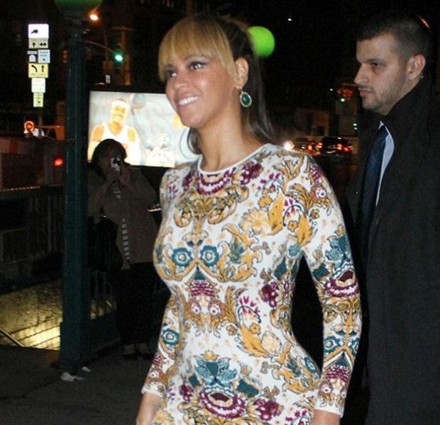 Beyonce Returns to NYC, Hits the Town in Form Fitting Print Dress