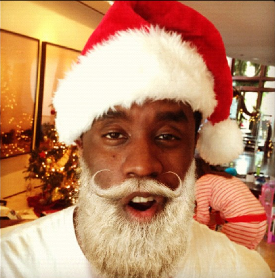 [Photos] Diddy Plays Black Santa + Celebs Spoil Their Kiddies for Christmas