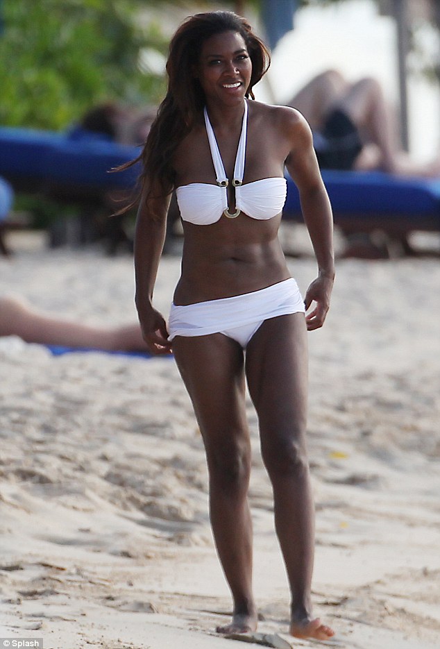 41 Years Young Never Looked So Good, RHOA's Kenya Moore's Bikini Body  Revealed - theJasmineBRAND