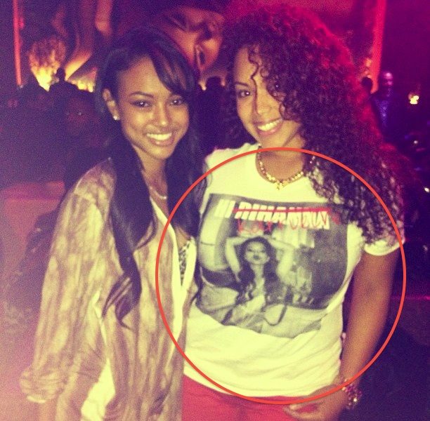 [UPDATED] Blatant Shade Or An Innocent Photo : Karrueche Poses With Anti Rihanna T Shirt