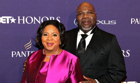 Bishop Jakes Calls Critic A Coward, Defends Preachers Wearing Bling