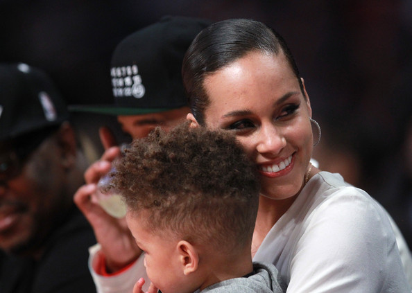 alicia keys-courtside-nba all star game 2013-the jasmine brand