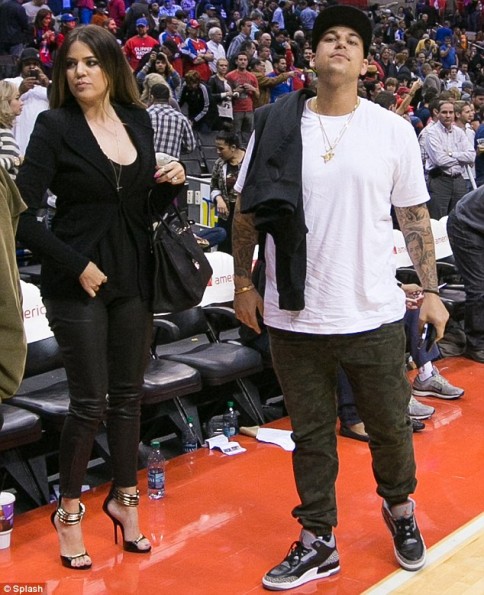 Kardashians- Clipper-game-the-jasmine-brand (1)