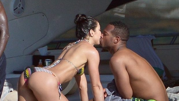 Ear Hustlin’ : Marlon Wayans Caught Cup Cakin’ On Vacation With Another Woman