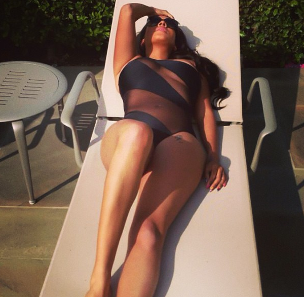 LaLa Anthony Lounges Poolside, Ex Reality Star Chanita Foster Throws Charity Event + Bill Cosby Honors Jackie Robinson