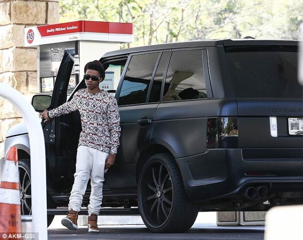 lil twist-car demotion-crashes fisker karma-gets range rover-the jasmine brand