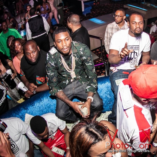 Rapper Meek Mill Shares The Wealth, Gets Money Happy At Miami Strip ...