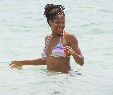 Photos Regina King Bounces Back On The Beach + Nick Cannon & OMG Girlz ...