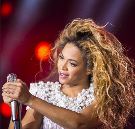 [WATCH]: Fan Slaps Beyonce On The Booty During Concert, 'I Will Have ...