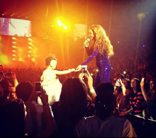 [UPDATED] Did Blue Ivy Make Her Debut On Stage During Beyonce’s ‘Mrs. Carter’ Show?