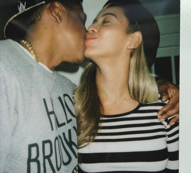 jay-z-beyonce-smooch at kanyes party-the jasmine brand