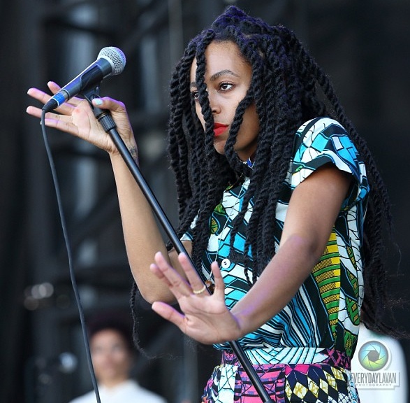 [VIDEO] Solange Performs ‘TONY’ At The Roots Picnic