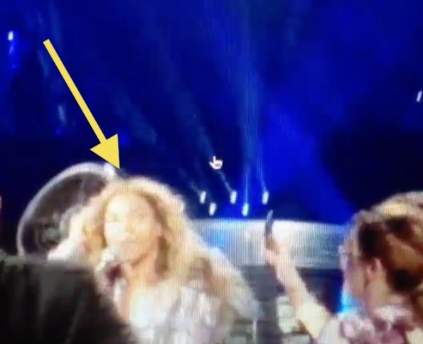 b-beyonces hair caught in fan-the jasmine brand