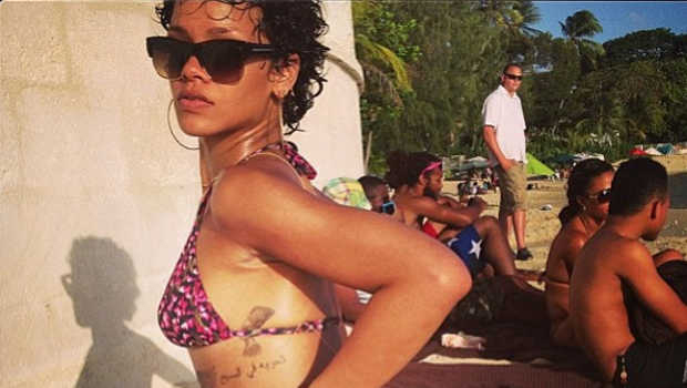 [Photos] My Beach Is Better Than Yours! Rihanna Serves More Booty, Skin & Sex Appeal