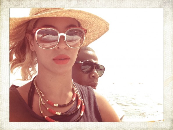 selfie-beyonce-jay z-Mediterranean vacation 2013-the jasmine brand