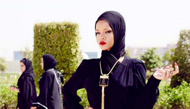 Covered From Head to Toe, Rihanna Rocks Muslim Garb For Abu Dhabi Mosque Shoot