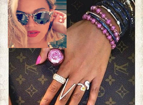 Beyoncé Fights Breast Cancer One Pinky At A Time