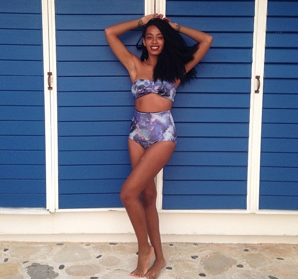 [Photos] Welcome to Jamrock! Solange Knowles Vacays in Jamaica
