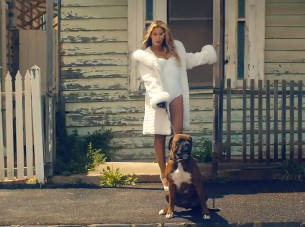 Beyoncé’s Bangs Out Charts, Sells Over 80,000 Copies in 3 Hours + ‘Mine’ featuring Drake, Yoncé & ‘Drunk In Love’