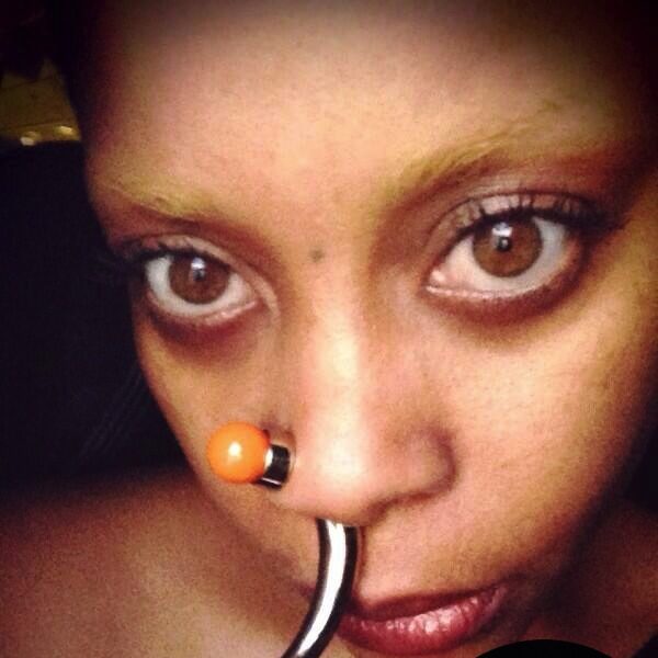 Ouch! Erykah Badu Shows Off Her New Nose Ring
