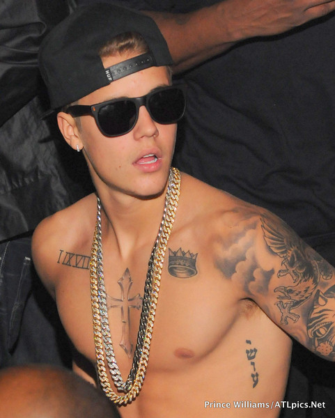 Photos A Chest Naked Justin Bieber Parties With Diddy Cassie And Rick Ross At Atl Club 8286