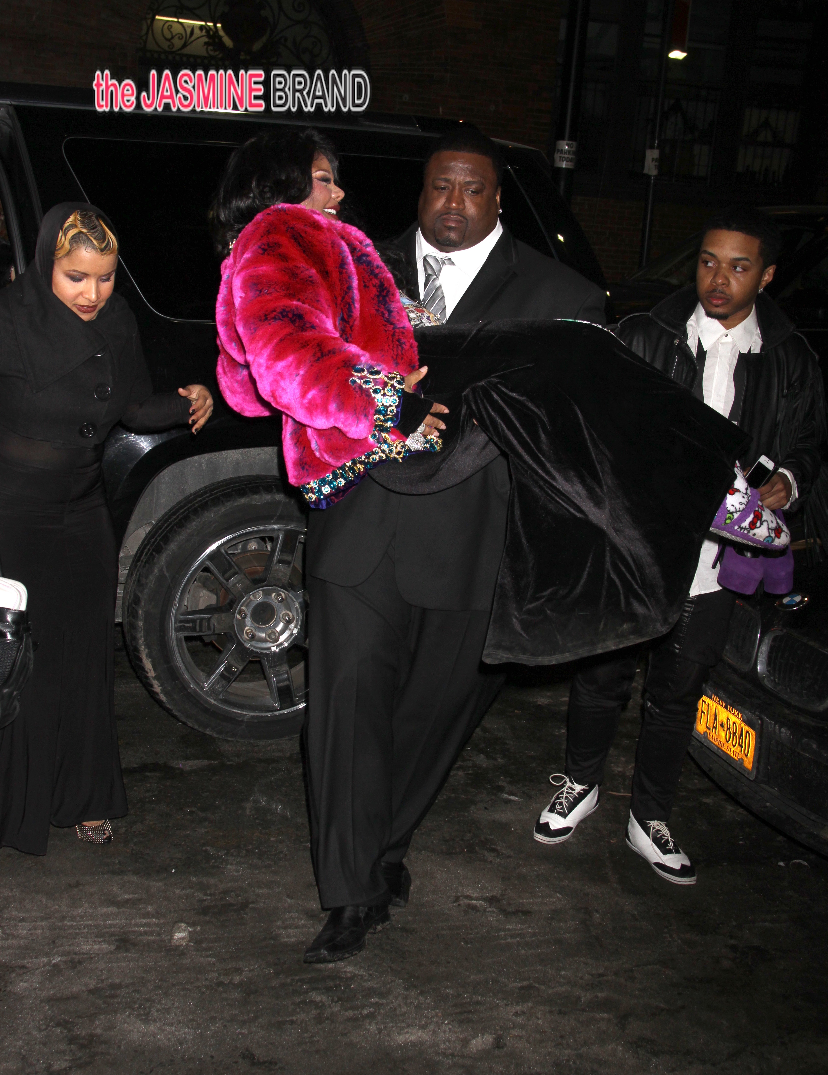 [UPDATE] Lil Kim Keeps Identity of Child's Father Private, Says Pregnancy Has ...
