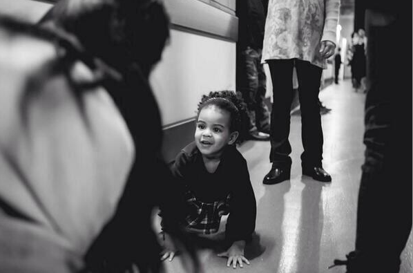 [WATCH] Blue Ivy Caught Singing ‘Surfboard’