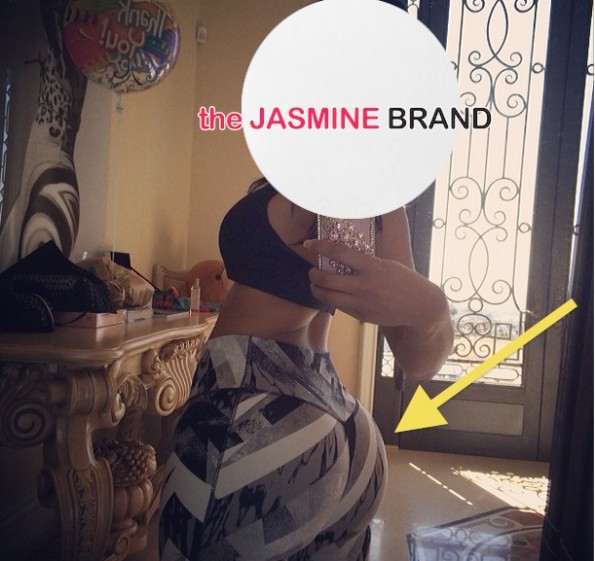 nicki minaj-selfie booty shot-the jasmine brand