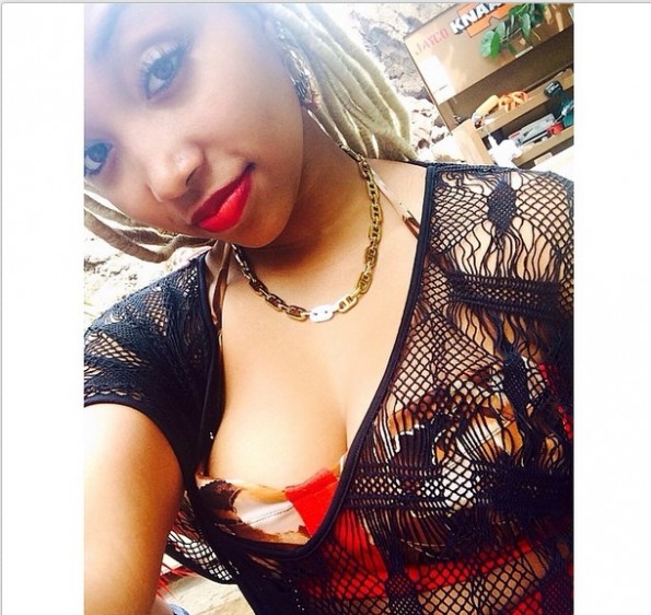 tiny takes daughter-Zonnique-to hawaii for 18th birthday-selfie-the jasmine brand