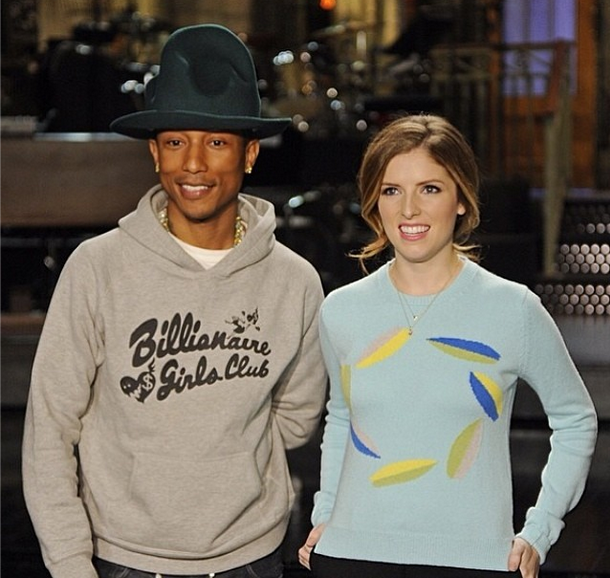 [VIDEO] Pharrell Brings Famous Hat & Talent to SNL