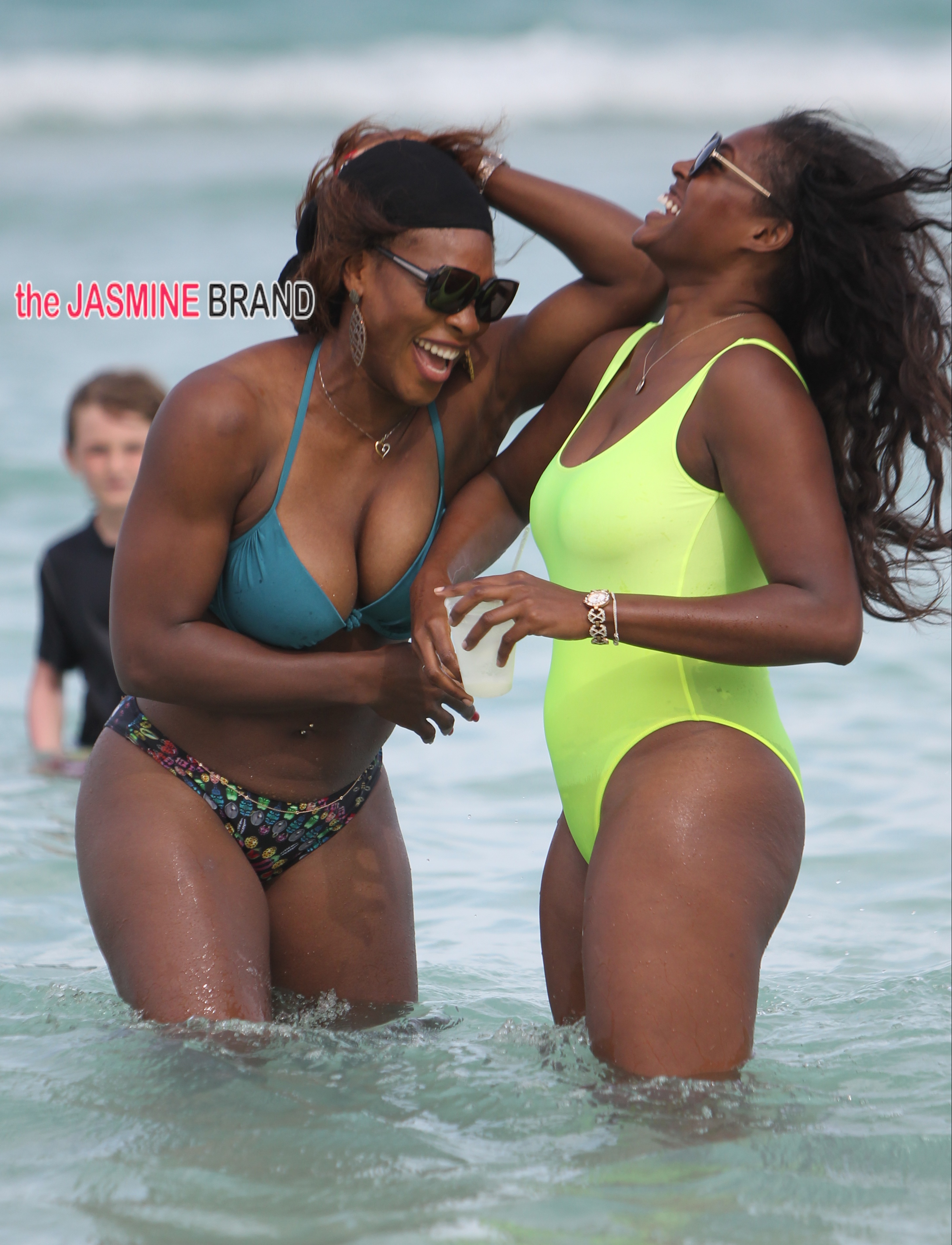 My Beach Booty Is Better Than Yours! Serena Williams Serves Sex & Muscle On  Miami Beach - theJasmineBRAND