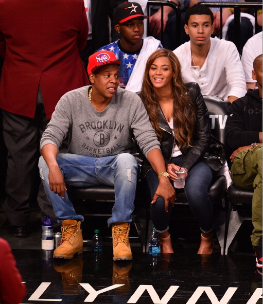 [Photos] Beyonce & Jay Z Trip-A-Referee, Spotted At Brooklyn Nets Game