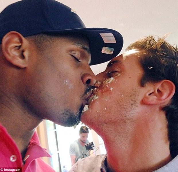 [VIDEO] Sealed With A Kiss! Michael Sam Becomes 1st Openly Gay Player Drafted In NFL
