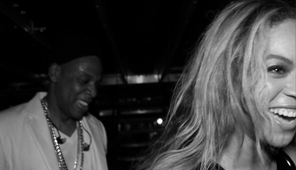 [Ear Hustlin’] Source Says Beyoncé & Jay Z’s Marriage Crumbling, Points Finger At Rihanna