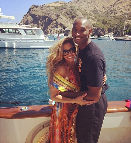 EXCLUSIVE Vanessa Bryant - Gives Kobe Back Mansion She Would Have Won In Divorce Settlement ...