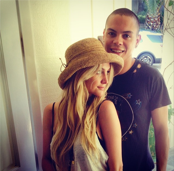 Just Hitched! Evan Ross & Ashlee Simpson Get Married!