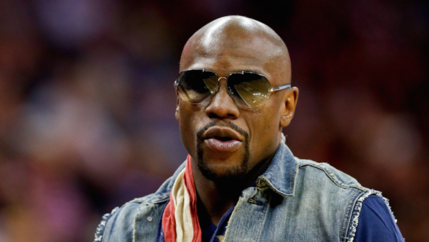 Floyd Mayweather Disagrees With NFL Banning Ray Rice