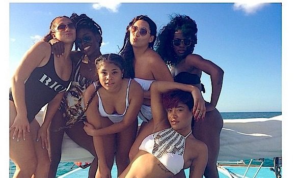 KeKe Palmer Breaks From Broadway, Vacations With Girlfriends [Photos]