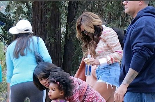 Beyonce, Blue Ivy, Tina Knowles, Solange & Julez Have Family Park Day [Photos]