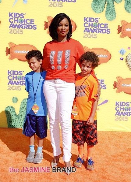 Kids Choice Awards Red Carpet: Iggy Azalea, Nick Cannon 